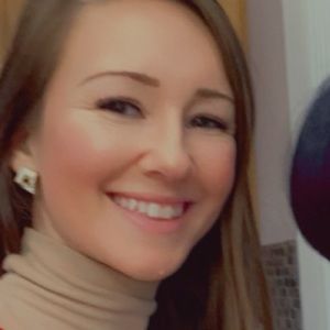 Meet your Posher, Steph